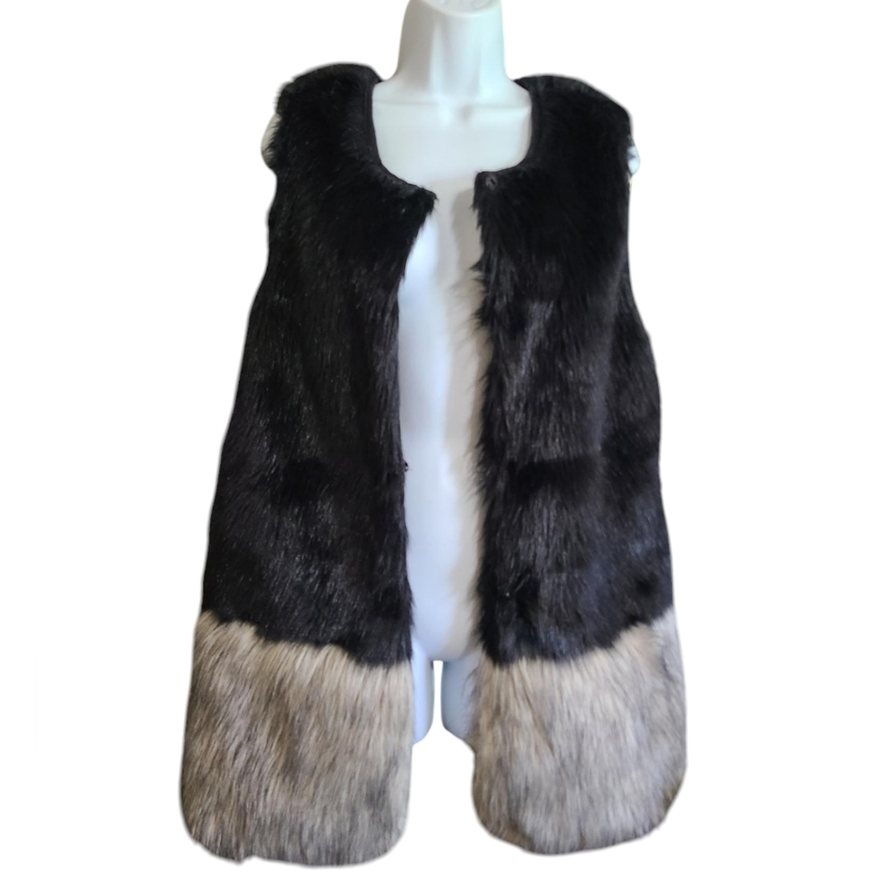 HAZEL luxurious black and grey fur vest S